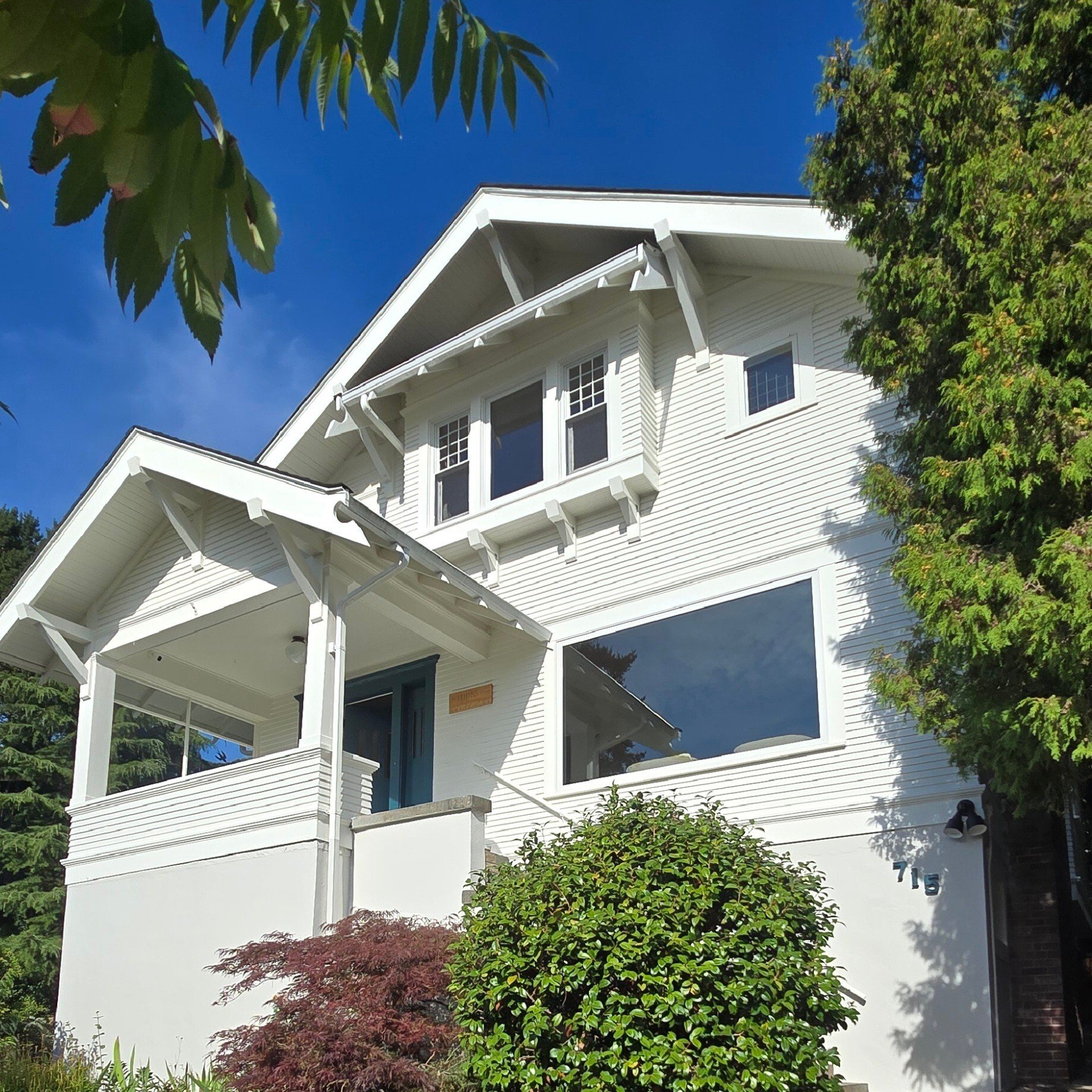 Galen House Square Size